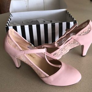 Pink heels!